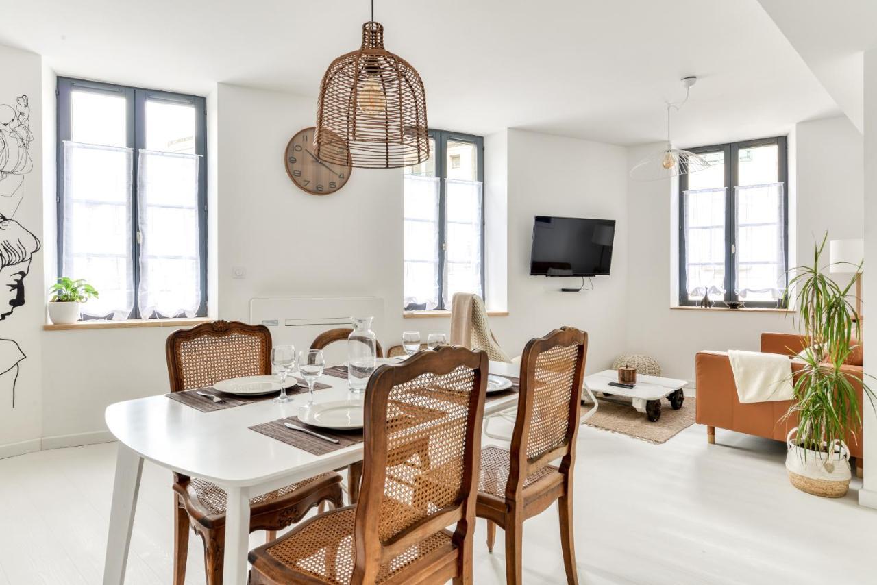 קרקסון Les Gites De Laure - L'Or Blanc, Appartement Avec Vue Sur Le Chateau, Climatisation, Netflix, A 160 M De La Cite Medievale מראה חיצוני תמונה